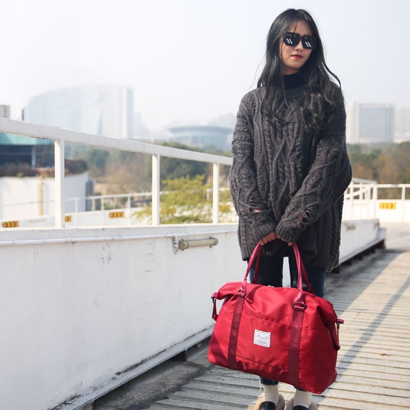 Short-Distance Travel Bag – Waterproof Shoulder Gym Bag for Men & Women | Lightweight, Durable, Carry-On Weekender Bag