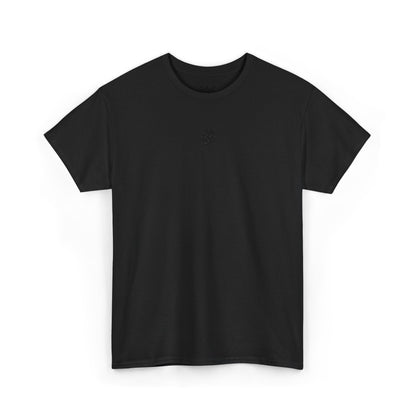 Minimalist Palm Tree T-Shirt – Small Chest Graphic Beach-Inspired Tee for Everyday Style